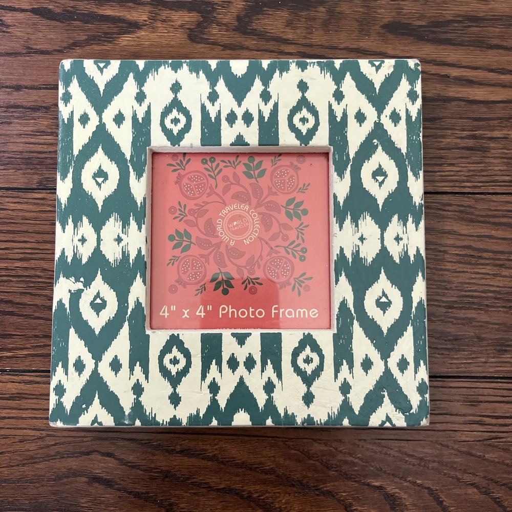 World Traveler Brand India Photo Frame 4x4 Boho green Ivory Geometric